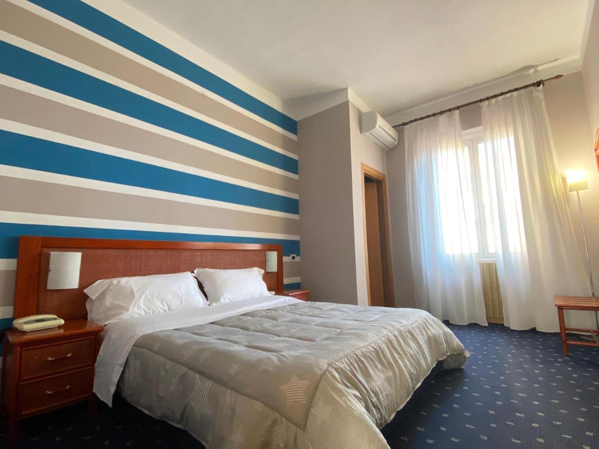 Hotel Kristina Imperia Luaran gambar