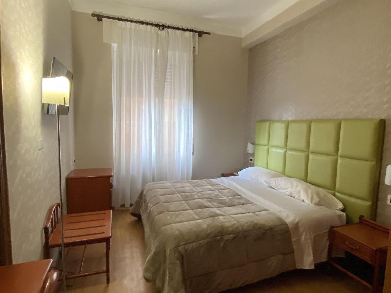 Hotel Kristina Imperia Luaran gambar
