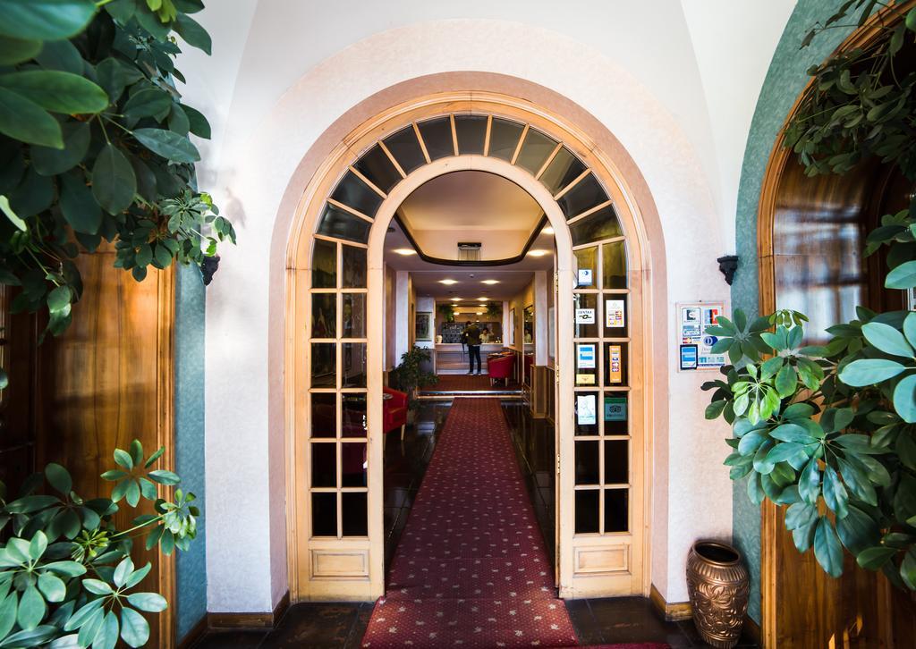 Hotel Kristina Imperia Luaran gambar