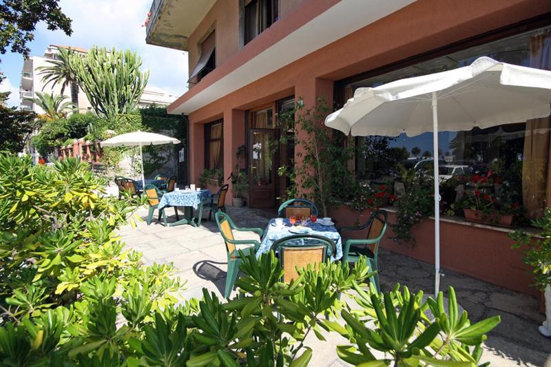 Hotel Kristina Imperia Luaran gambar