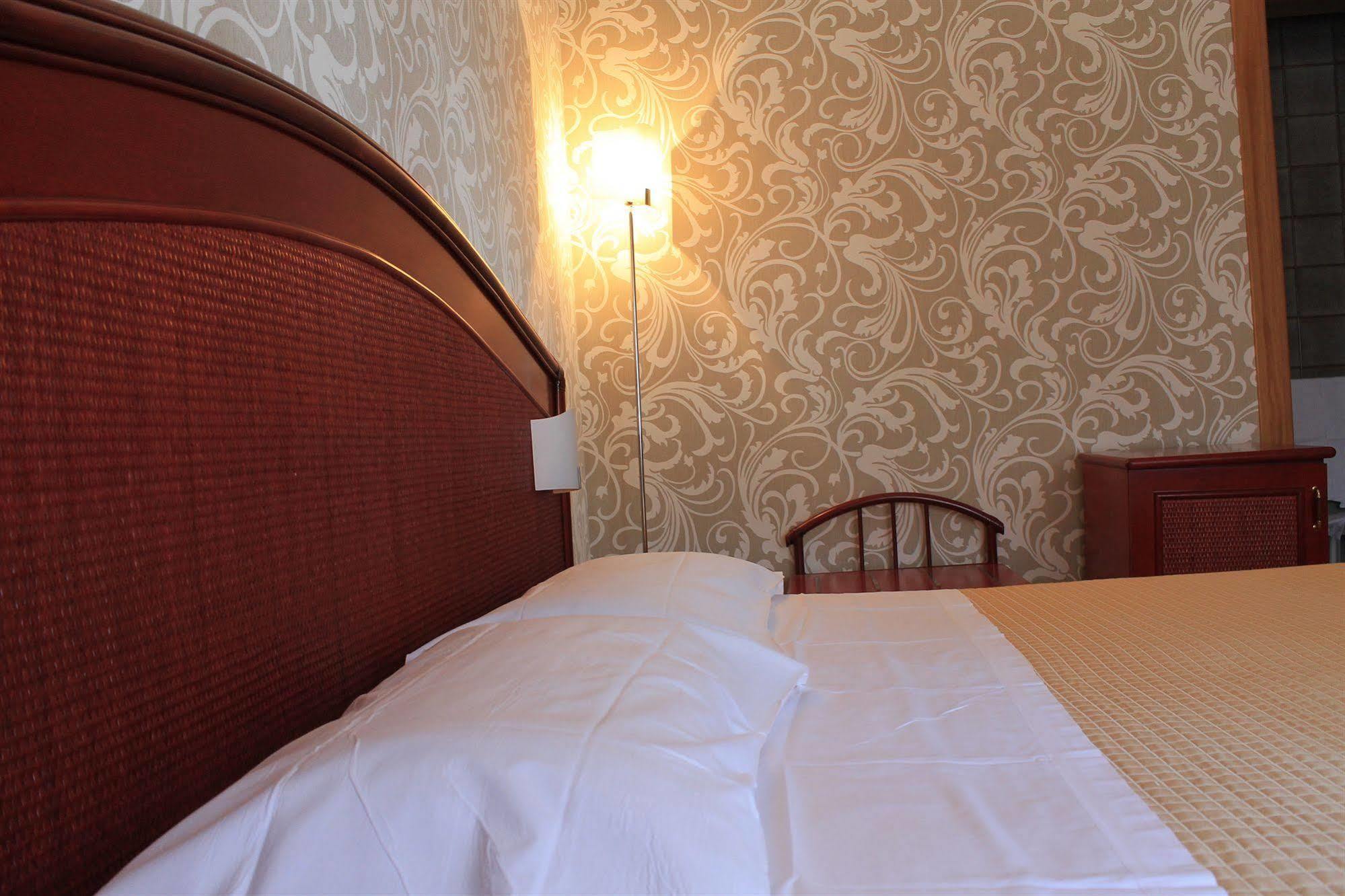 Hotel Kristina Imperia Luaran gambar