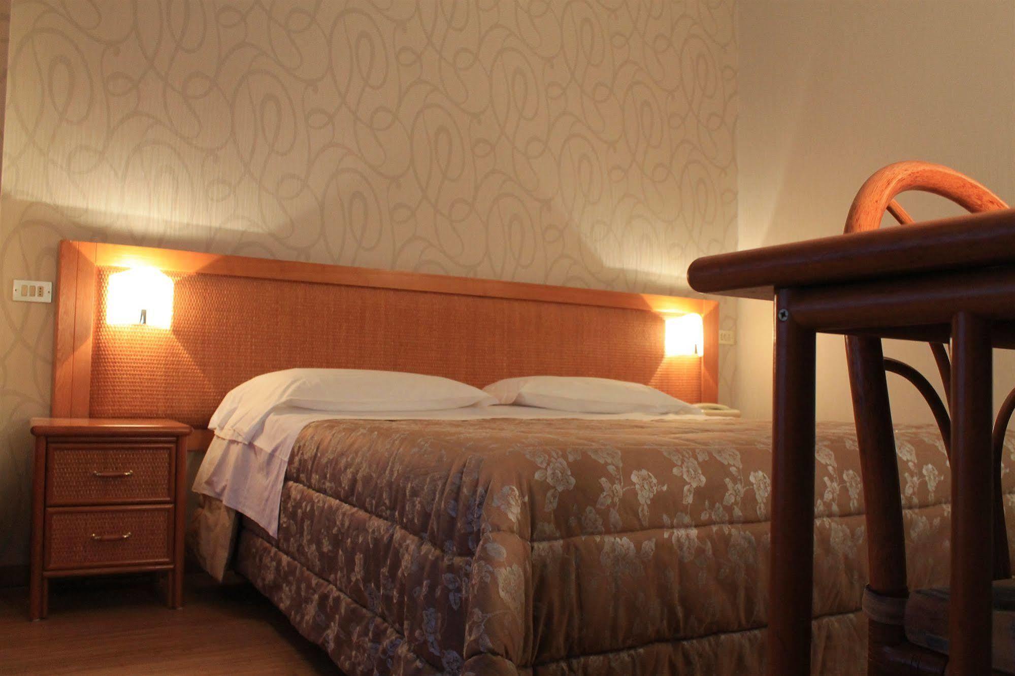Hotel Kristina Imperia Luaran gambar
